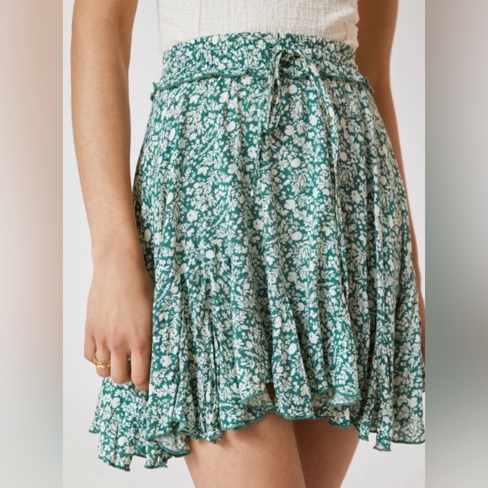 Anthropologie Pinch Printed Flouced Mini Skirt - Picture 2 of 9